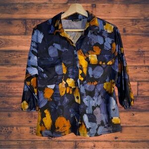 5 for $25🔥Ava & Grace Watercolor Half Button Blouse Small